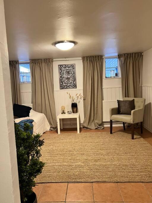 Apartamento Kaellarlaegenhet Oergryte